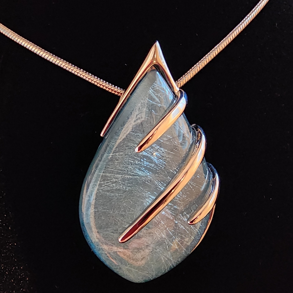 Necklace - Picture 2 of 3